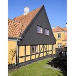 Historic Townhouse In The Heart Of Villa Aeroskobing