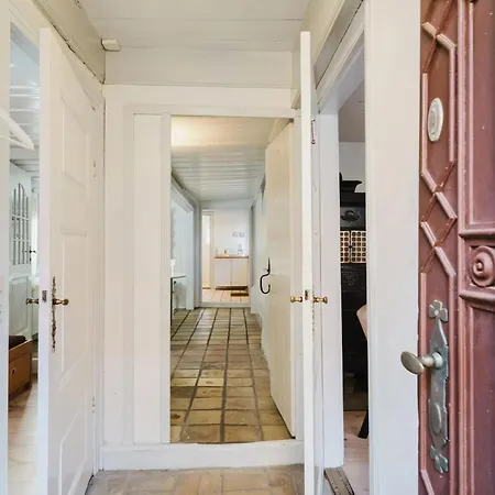 Historic Townhouse In The Heart Of *