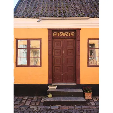 Historic Townhouse In The Heart Of