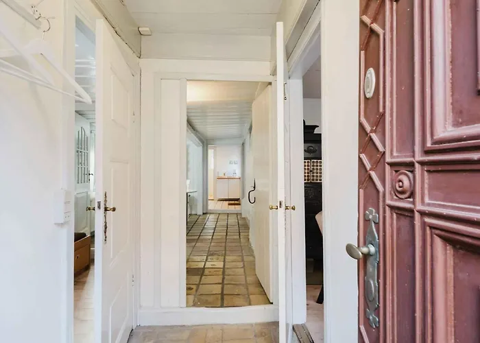 Historic Townhouse In The Heart Of Aeroskobing