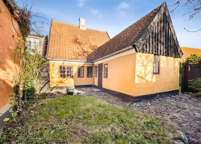 Historic Townhouse In The Heart Of * Ærøskøbing
