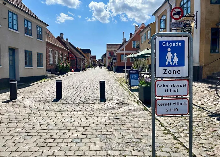 Historic Townhouse In The Heart Of * Ærøskøbing