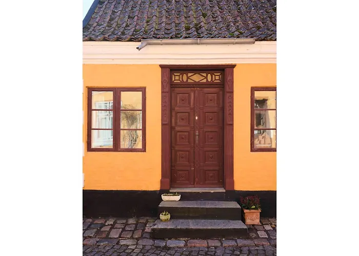 Historic Townhouse In The Heart Of Villa *