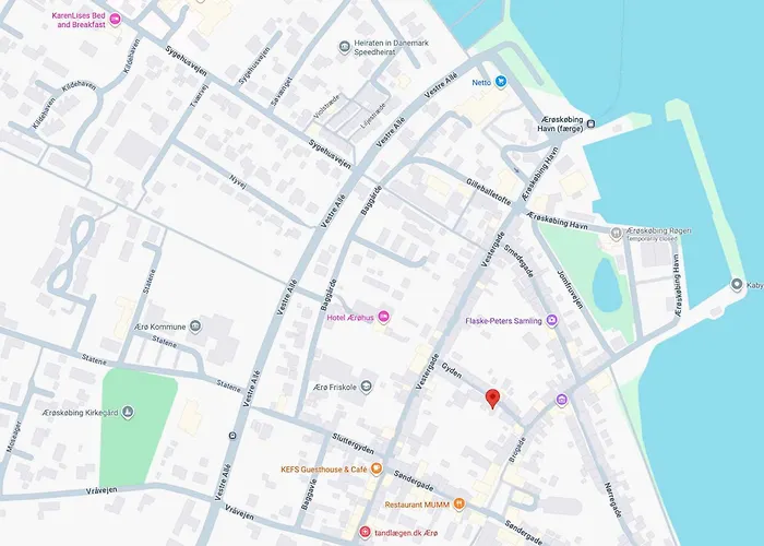 Historic Townhouse In The Heart Of *